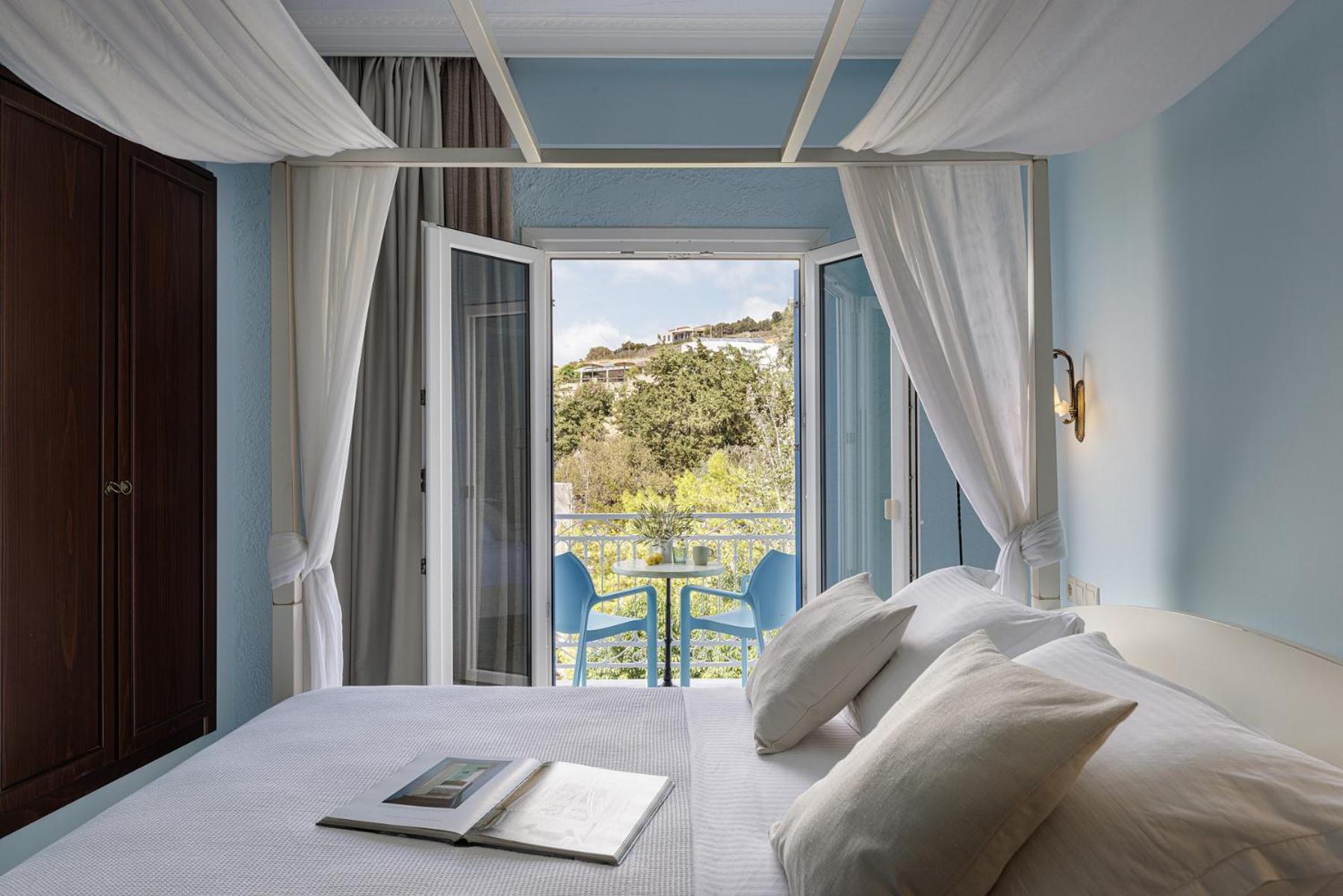 Aneroussa 3*