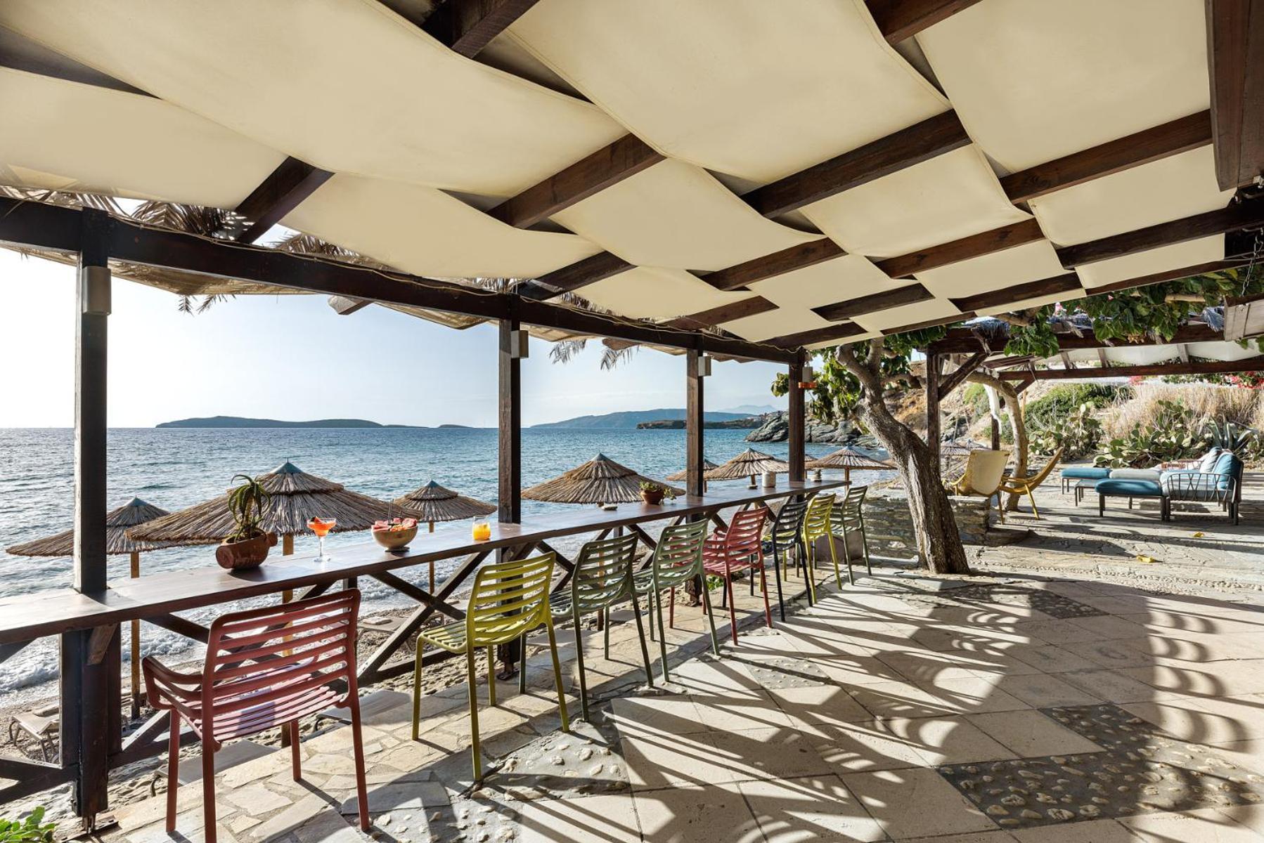 Aneroussa 3*