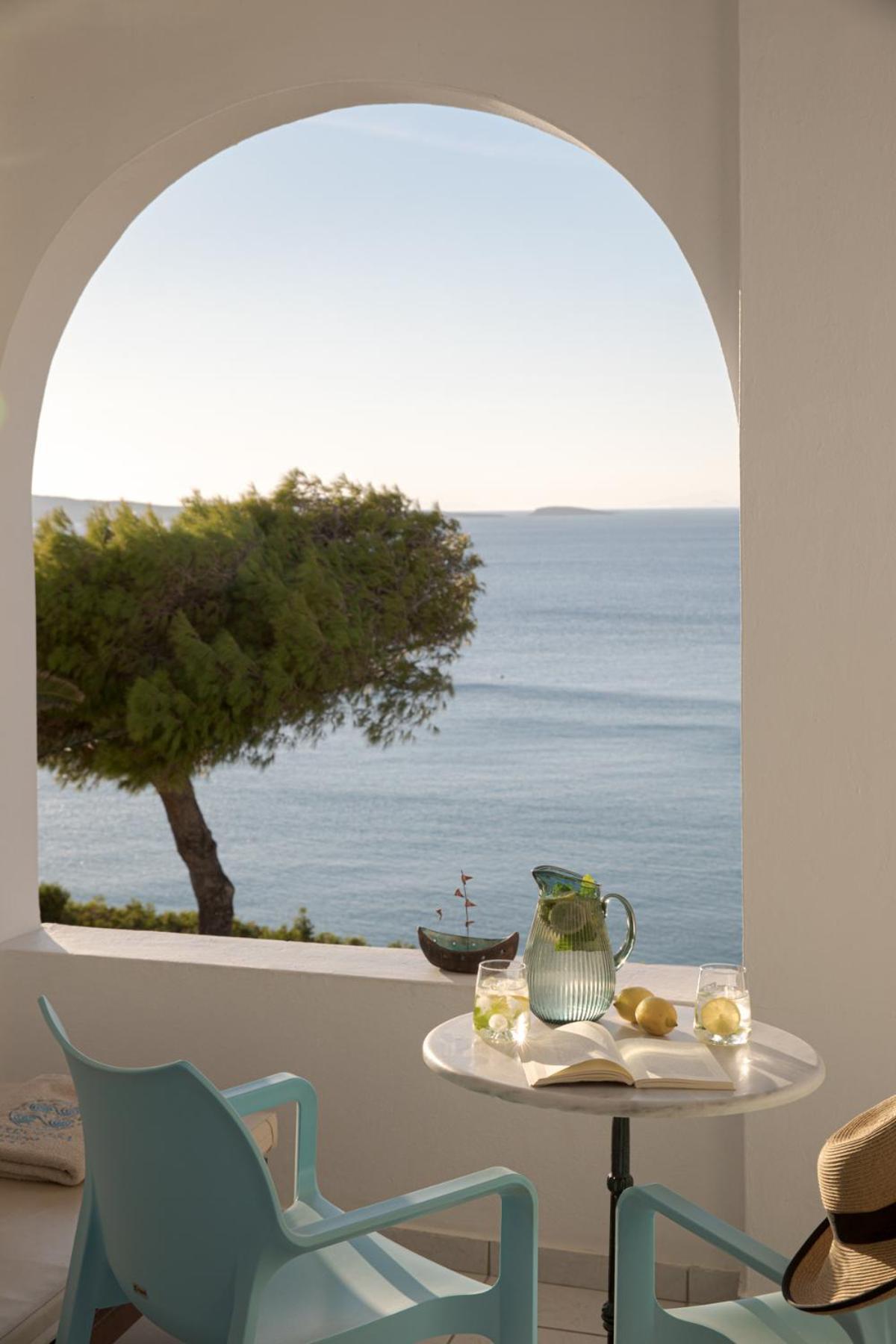 Hotel Aneroussa 3*